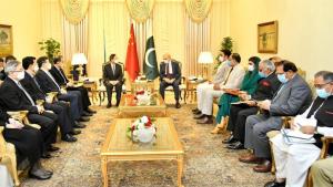 پاکستان رابطے،خوشحالی اور عوام کی بہتری کیلئے چین کیساتھ قریبی تعاون پر تیار ہے: وزیراعظم شہباز شریف