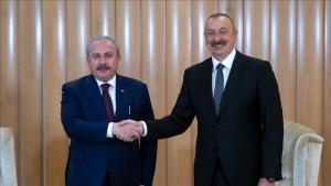 Azerbajdzsánban találkozott Mustafa Şentop és Ilham Aliyev