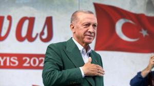 În conformitate cu rezultatele preliminare Recep Tayyip Erdoğan a câștigat alegerile