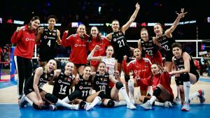 Türkiyәnin qadınlardan ibarәn milli voleybol komandası ABŞ mәğlub etdi