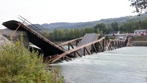 Összeomlott egy híd Norvégiában