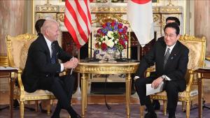 رئیس جمهور آمریکا با نخست وزیر ژاپن دیدار کرد