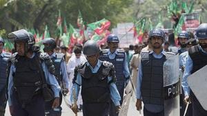 پاکستان کی اتحادی حکومت کا تحریک انصاف کے لانگ مارچ کو روکنے کا فیصلہ