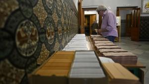 Abren los colegios electorales en las elecciones municipales y autonómicas de España