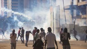 گونئی سودان-دا آزی 20 مین آدام ائولرینی ترک ائتمک مجبوریتینده قالیب