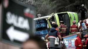 Un accidente de bus turístico deja varios muertos en Perú