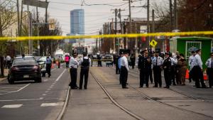 Четири полицаи загинаха след стрелба в щата Сверна Каролина...
