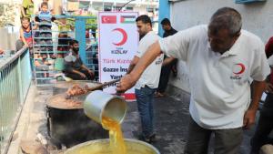 کمک‌های بشردوستانه هلال احمر ترکیه به مردم  نیازمند غزه