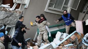 Terremoti di Kahramanmaras, dalle macerie arrivano notizie di speranza
