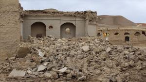 در اثر وقوع زمین لرزه شدید در ولایات خوست و پکتیکای افغانستان920 جان باختند