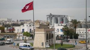 тунис ички ишлар министириниң өйидә партилаш йүз бәрди
