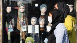 روزنامه جمهوری اسلامی: "عدالت را اجرا کنید، حجاب خودبخود رعایت می‌شود"