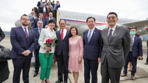 捷克议长率团抵达台湾进行访问