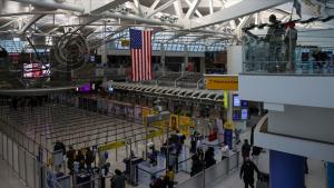 بیش از 3 هزار پرواز در آمریکا لغو شد
