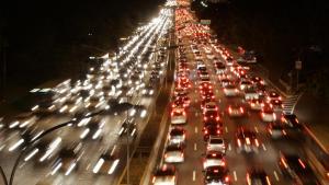 Il rumore del traffico aumenta il rischio di ipertensione nelle persone