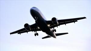 Autoridades surcoreanas arrestan el pasajero que abrió puerta de emergencia de avión en pleno vuelo