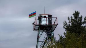 Армения стреля по позициите на Азербайджан