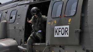 Stoltenberg: jóváhagyták a koszovói békeerő további erők biztosítását
