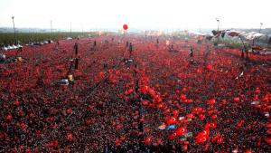 Istanbuldagi demokratiya va shahidlar mitingidan lavhalar...