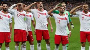مسابقه پر شور تیم های ملی فوتبال ترکیه و فرانسه