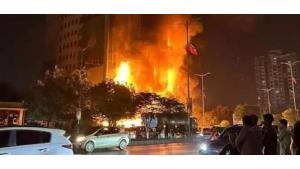 پاکستان، کراچی کے ایک کاروباری مرکز میں آتشزدگی میں 10 افراد لقمہ اجل