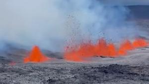 美国莫纳罗亚火山38 年后再次喷发
