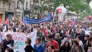 法国铁路员工再次举行大罢工