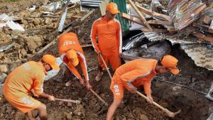 بھارت: منی پور میں مٹی کا تودہ گرنے کا واقعہ،42 افراد ہلاک