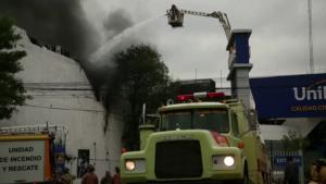 Un gran incendio ha devastado la sede electoral de Paraguay