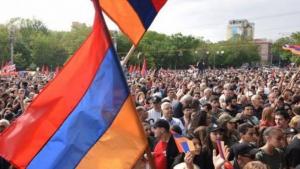 ارمنیستان دا پاشینیان-آ قارشی یؤریشلر دوُوام ادیأر