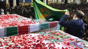 پیکر رئیس‌جمهور ایران به خاک سپرده شد