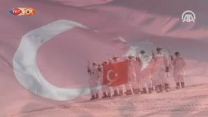 Soldados turcos en simulacro de invierno