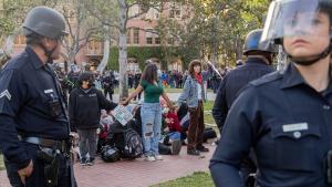 تظاهرات حمایت از فلسطین موجب لغو مراسم فارغ‌التحصیلی در دانشگاه کالیفرنیا شد