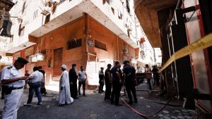 Al menos 41 muertos en un incendio en una iglesia en Guiza, Egipto