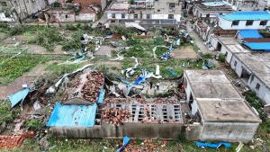 China lovită de o tornadă puternică