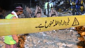 Öngyilkos merénylet célpontja lett egy rendőrautó Pakisztánban