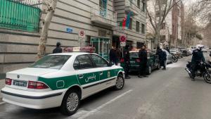 ایران میں آذربائیجان کے سفارت خانے پر مسلح حملہ
