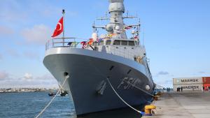 کشتی نظامی ترکیه به سومالی رسید