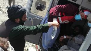 Un terremoto en Afganistán deja al menos 920 víctimas mortales