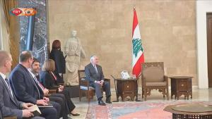 Tillerson espera en solitario al presidente libanés durante minutos