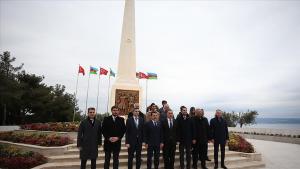 Чанаккале согушунда шейит болгон азербайжандык жоокерлерге эстелик тургузулду