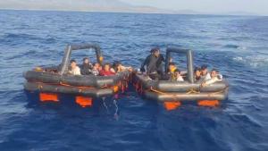 ازمیر کے ساحل سے 21 بچوں سمیت 70 غیر قانونی تارکین وطن کو بچا لیا گیا