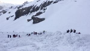 Avalancha de nieve en Suiza deja cuatro heridos y una decena de desaparecidos