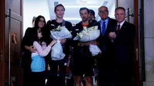 La selección turca de voleibol femenino regresa a Türkiye tras su serie de victorias en Tokio