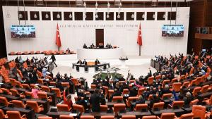 Turkiya parlamenti Isroilning Rafahga hujumlarini qoralovchi rezolyusiyani qabul qildi