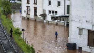 德国强降雨引发洪灾