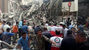 伊朗一建筑物坍塌致18人死亡