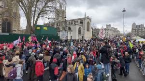تظاهرات فعالان محیط زیست در لندن