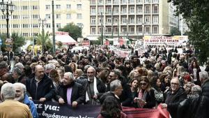 Köztisztviselők 24 órás sztrájkot tartottak Görögországban