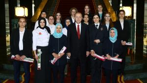 土耳其总统祝贺身边工作人员妇女节快乐